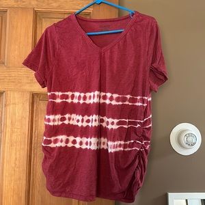 Berry pink to shirt with white pattern